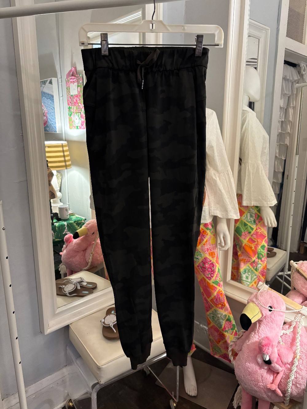 Lululemon camo joggers size 2