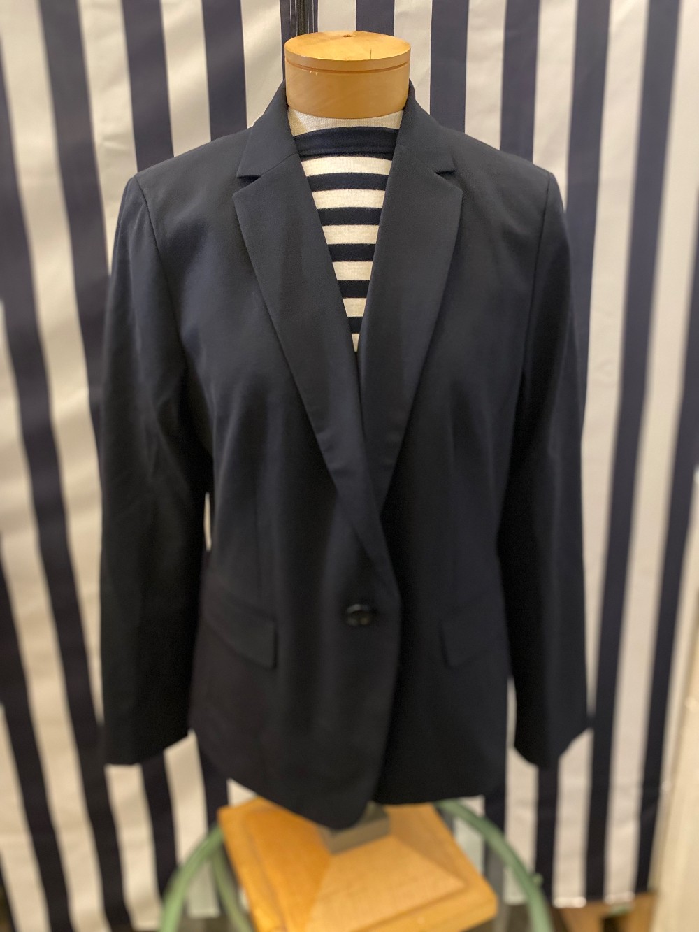 Ann Taylor Blazer size 14p navy blue New with tags