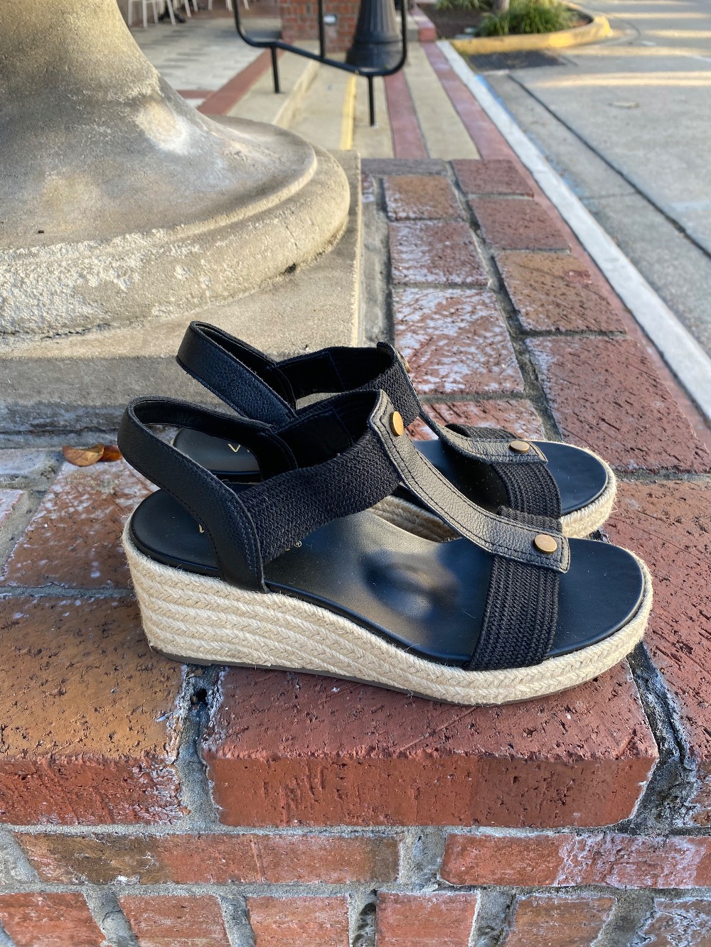 Vionic Wedge Espadrille size 7.5