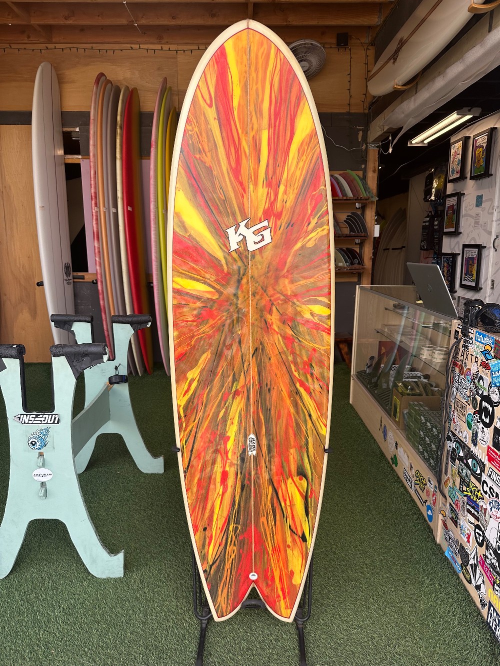 mind 5'5 1/2 ショートボード ホワイト・オレンジ Sand Island Surf Shop | Fish