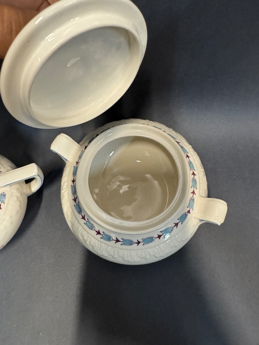 Evenlode Wedgwood Sugar Bowl with Lid and Creamer