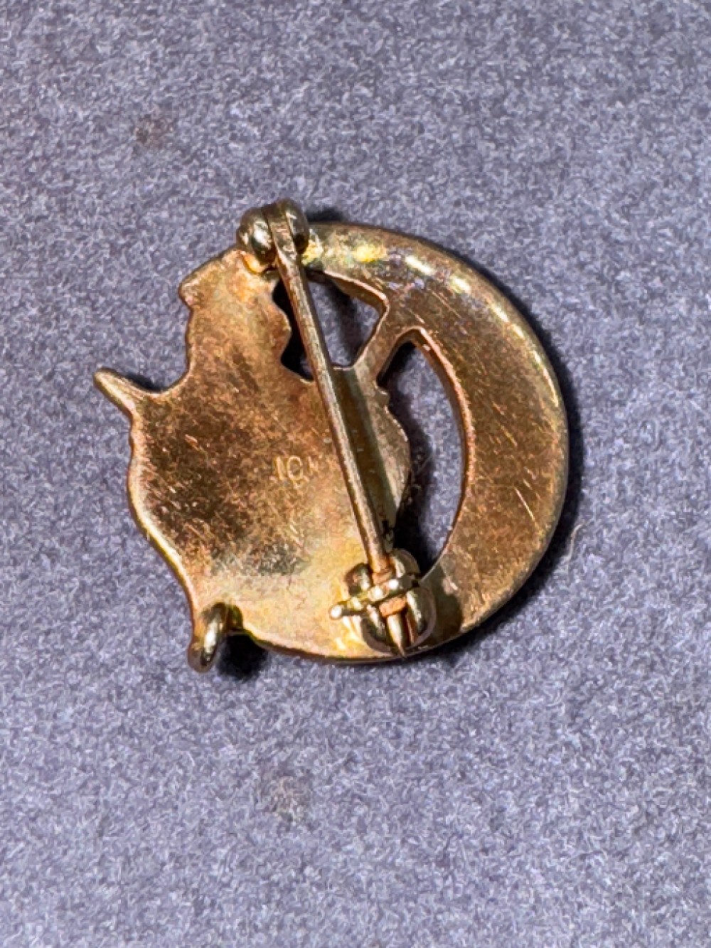 10k Gold DeMolay PMC (Past Master Councilor) Seed Pearl Masonic Lapel Pin