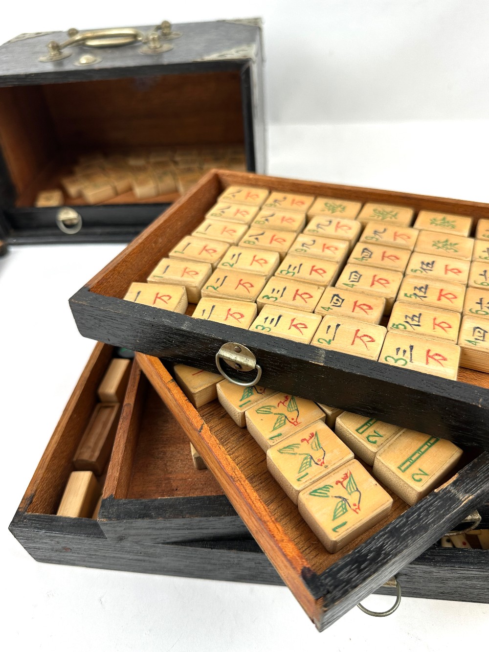 Antique 1920s Mah Jongg Set Lung Chan Wood Case Bone Tiles
