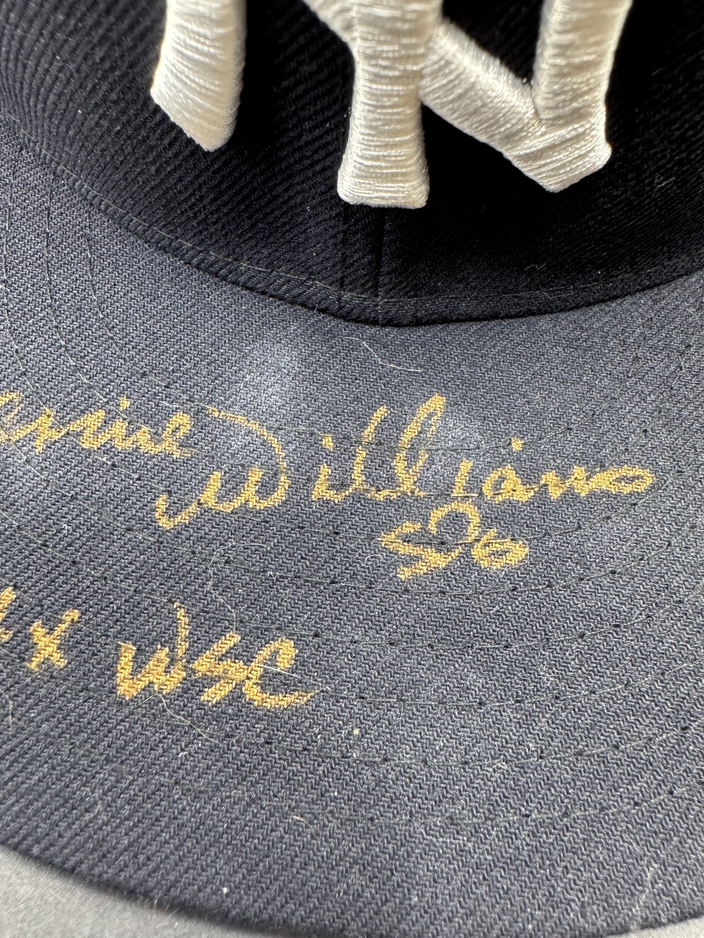 Bernie Williams Autographed NY Yankees #51 Retirement Logo New Era Cap 