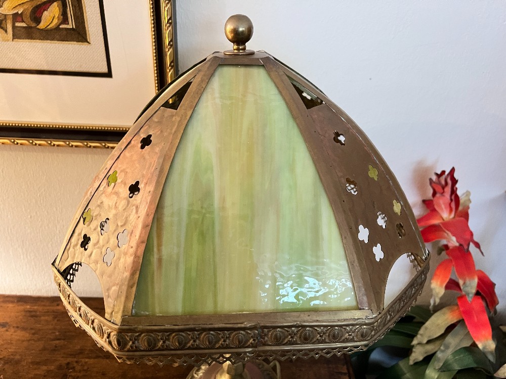 Slag? Glass Lamp (Turns On)