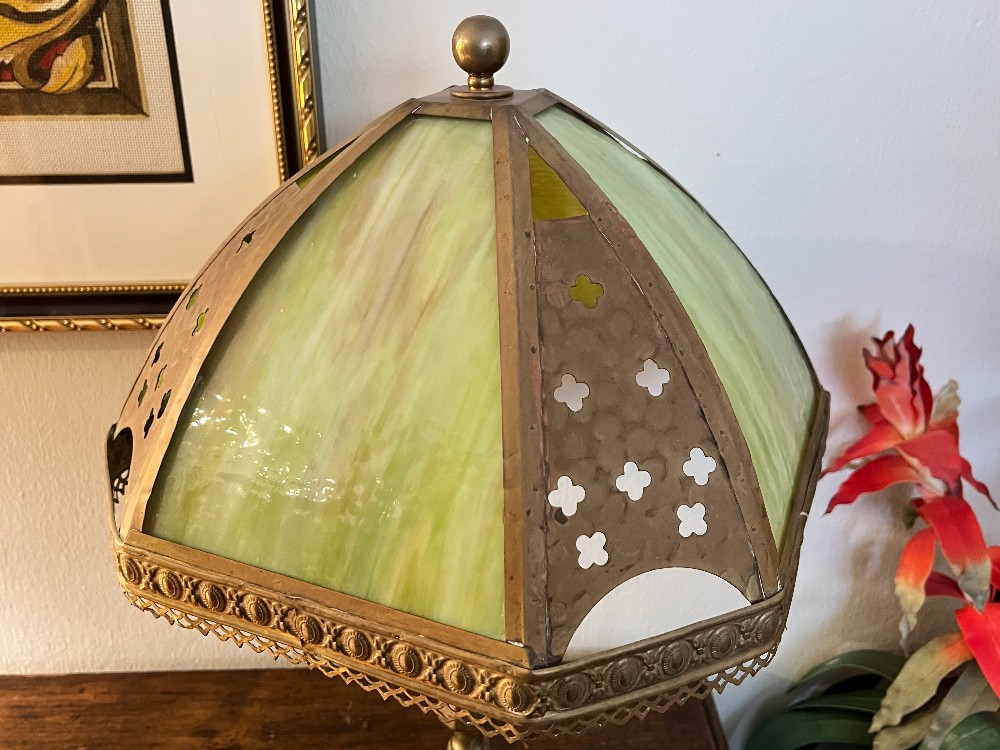 Slag? Glass Lamp (Turns On)