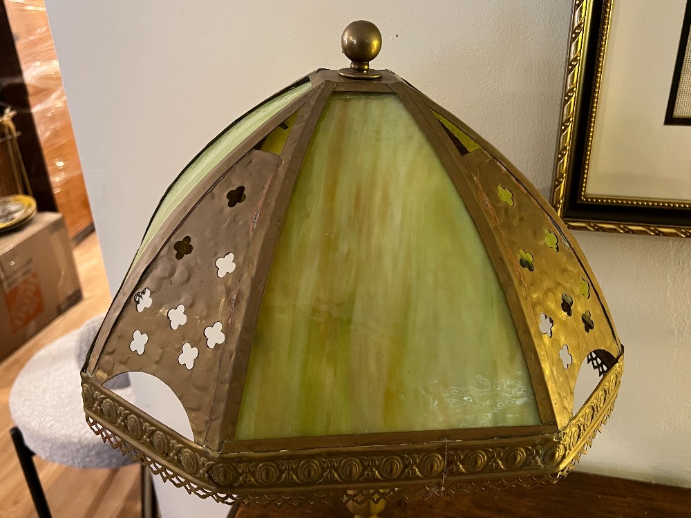 Slag? Glass Lamp (Turns On)