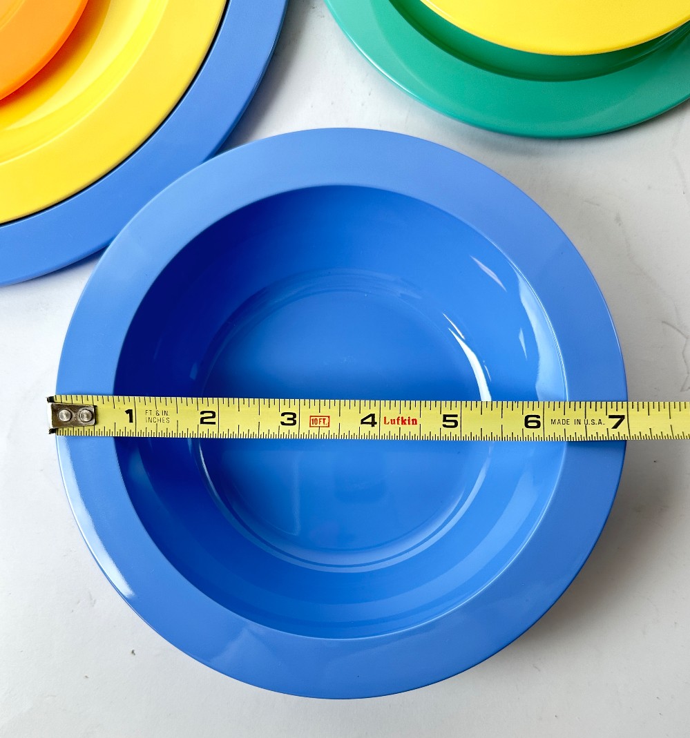 Vintage Tupperware Nesting Plate & Bowl Set New