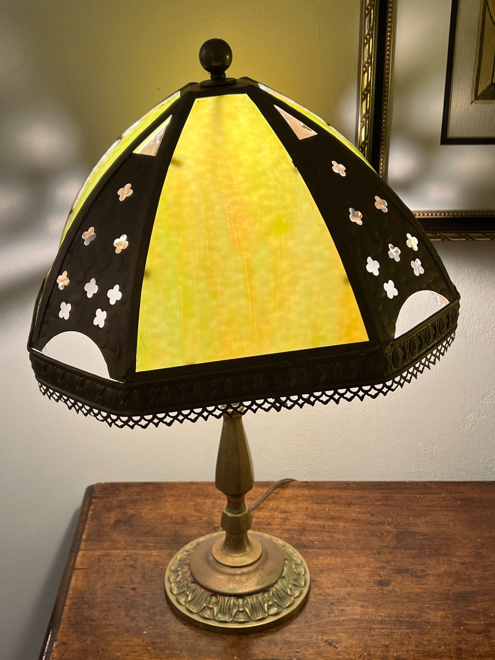 Slag? Glass Lamp (Turns On)