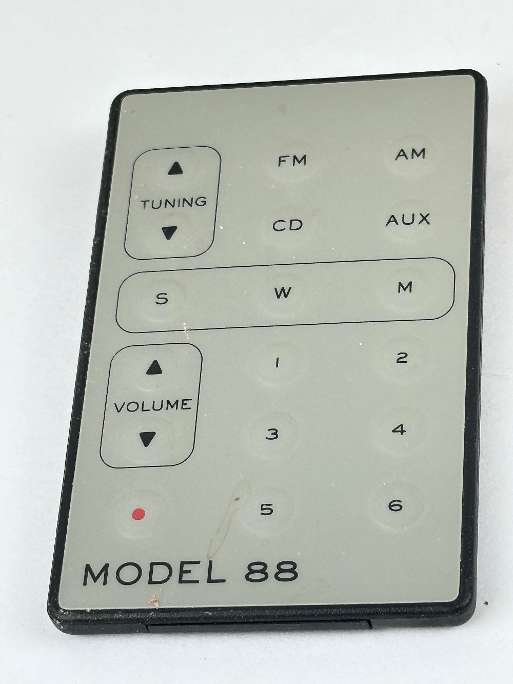 Vintage Cambridge Soundworks Model 88 Henry Kloss Tabletop Radio