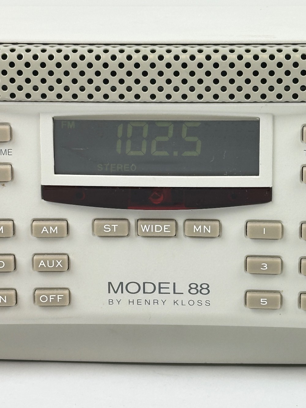 Vintage Cambridge Soundworks Model 88 Henry Kloss Tabletop Radio