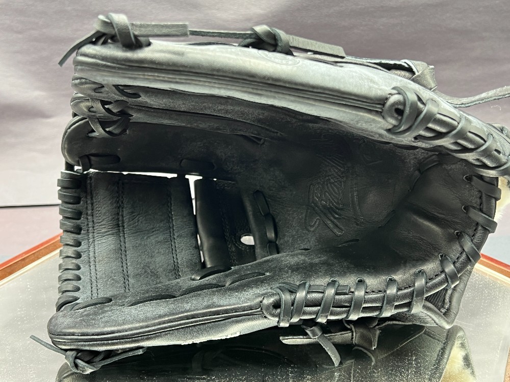 Mariano Rivera Signed Game Model Glove, 