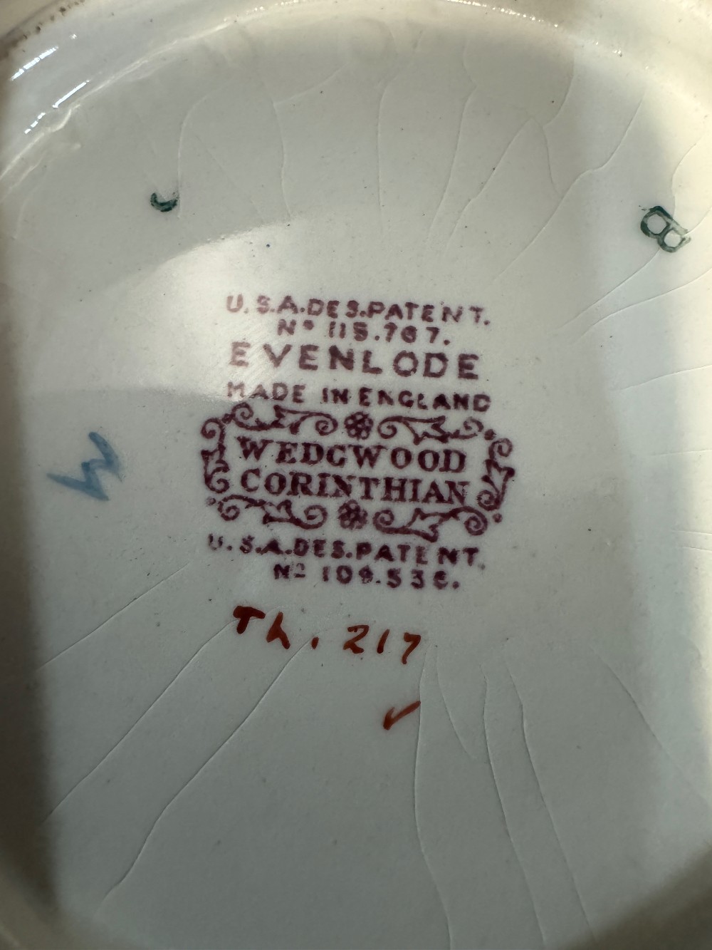 Evenlode Wedgwood Sugar Bowl with Lid and Creamer