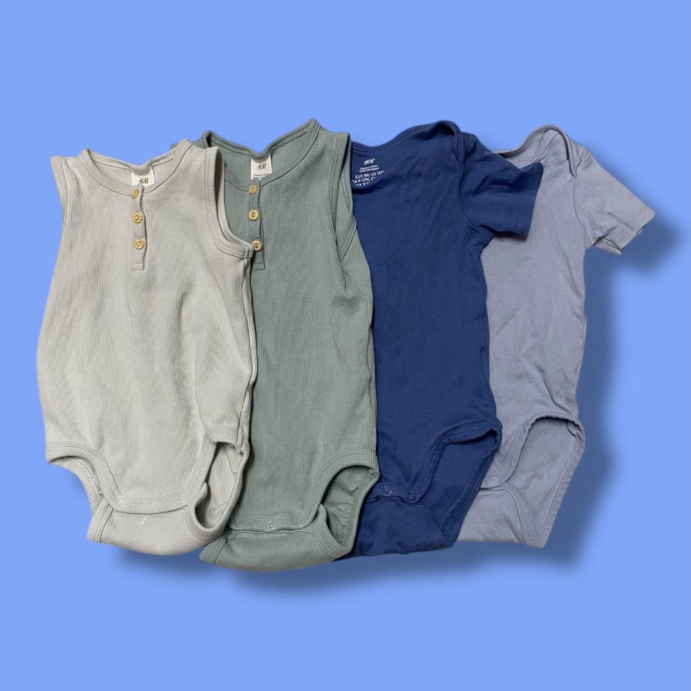 h&M set of 4 bodysuits 9-12m