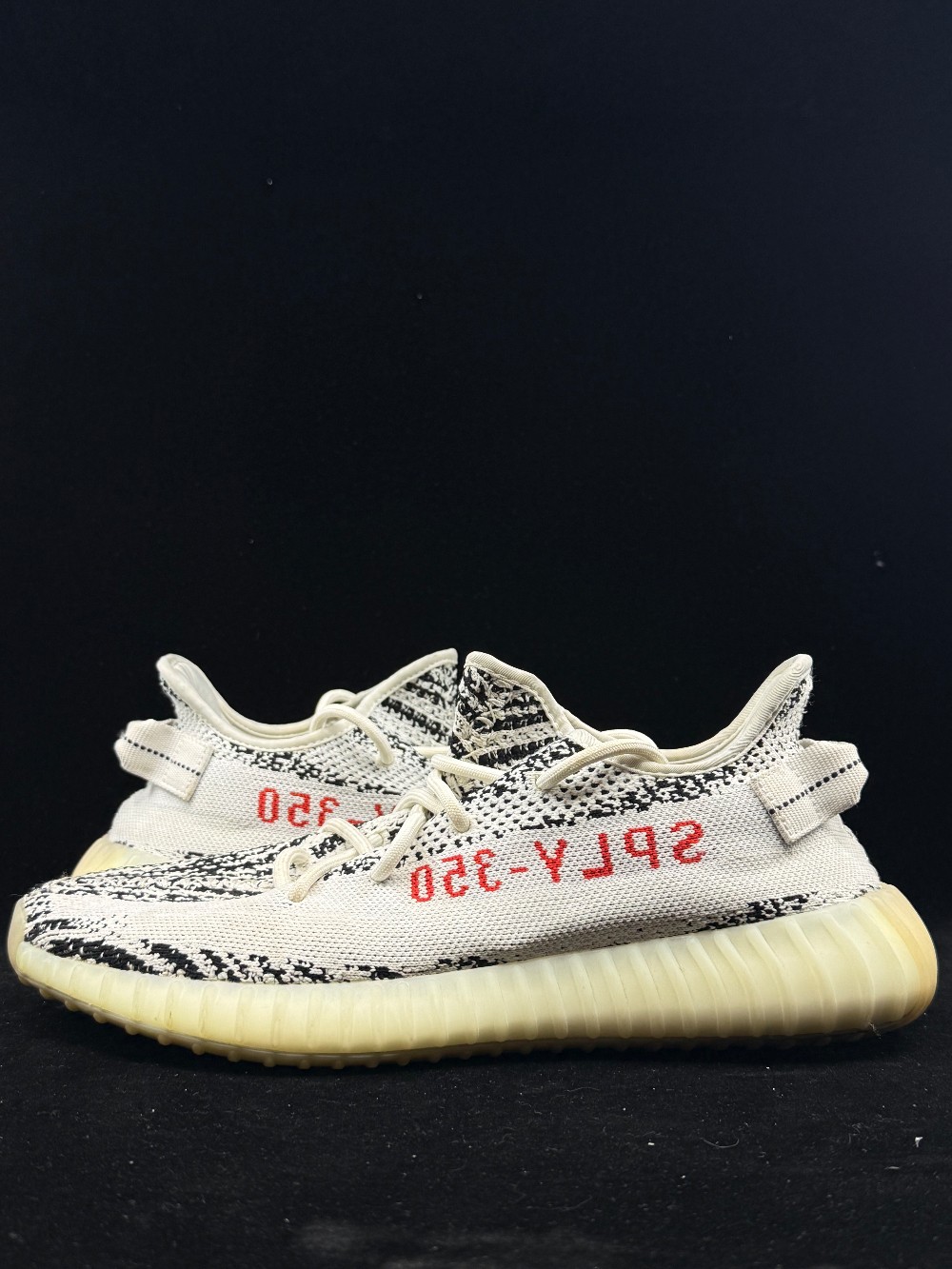 *USED* YEEZY 350 BOOST V2 - ZEBRA