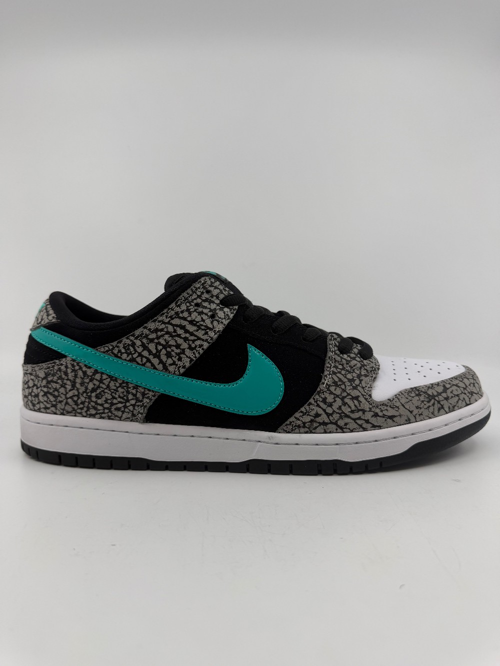 *VNDS* NIKE SB - ATMOS ELEPHANT