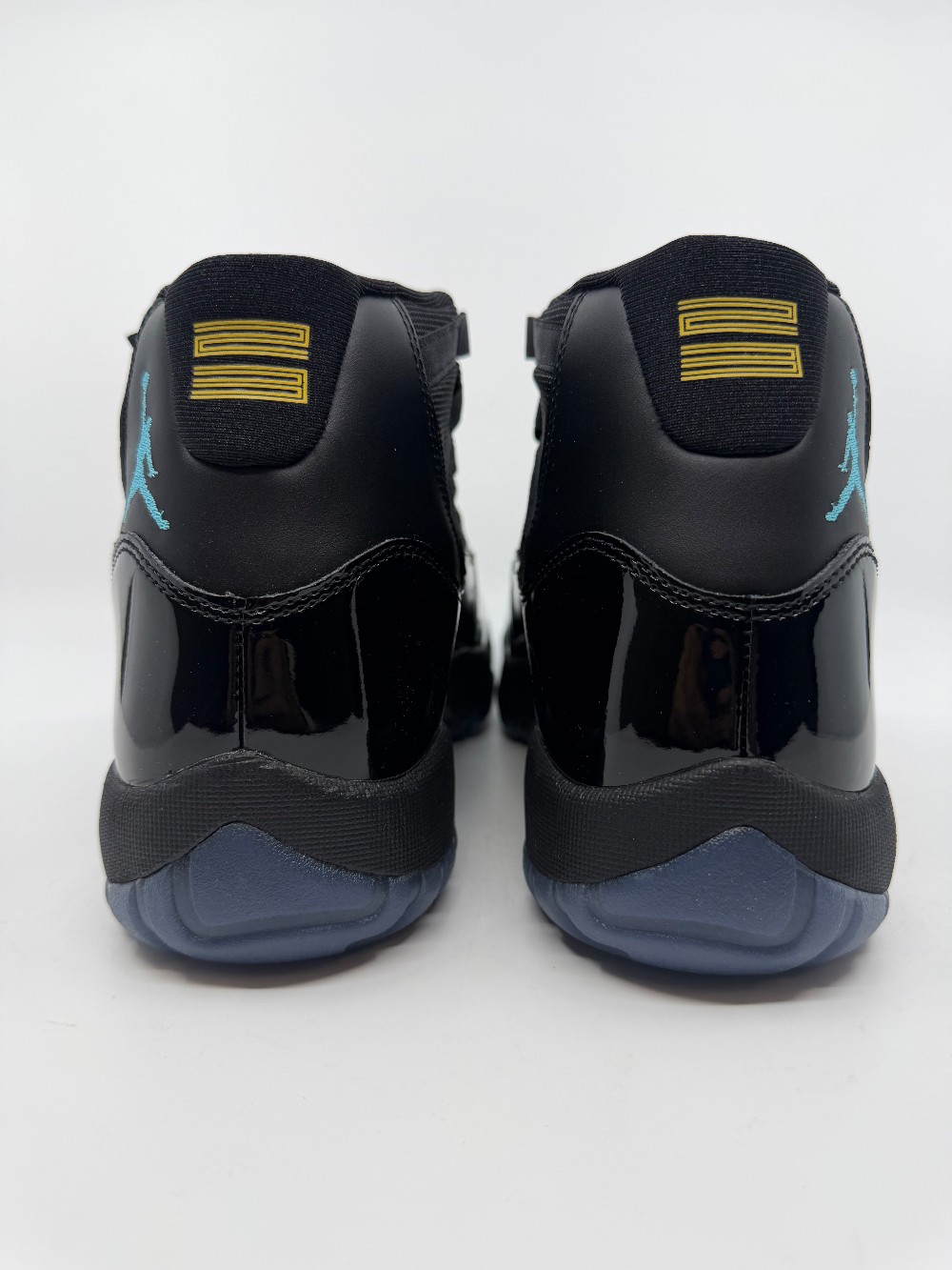 AJ 11 - GAMMA BLUE (2025)