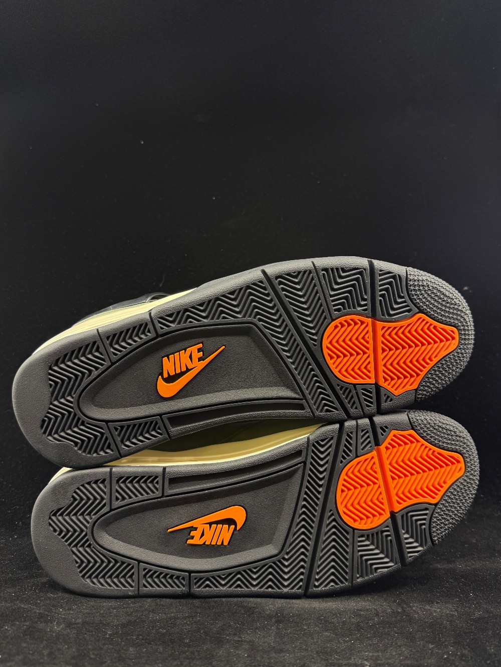 AJ 4 - UNDEFEATED (2025)