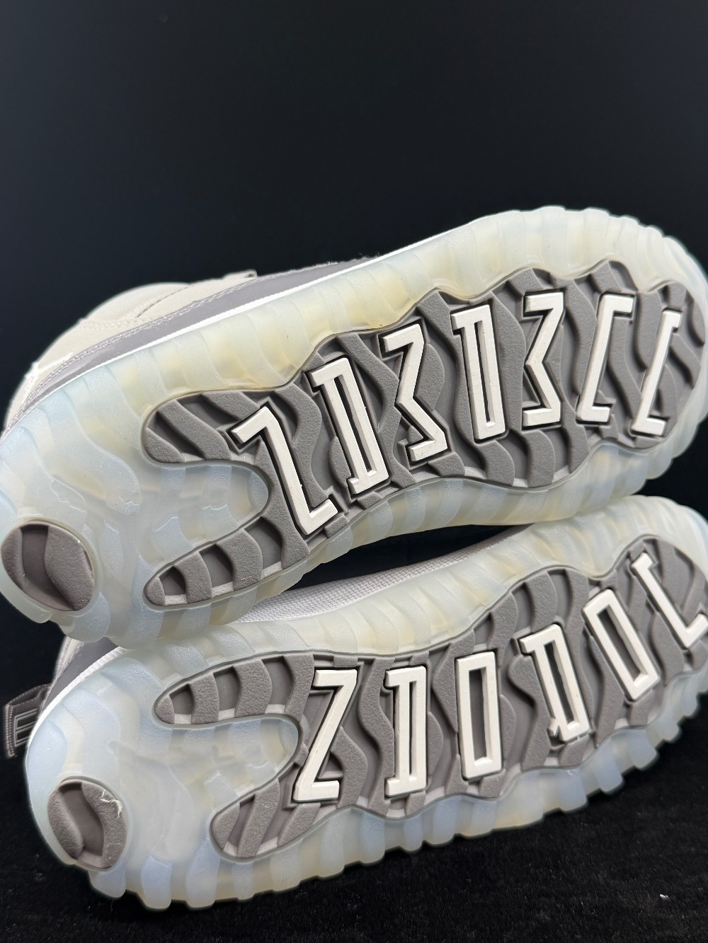 AJ 11 (TD) - COOL GREY