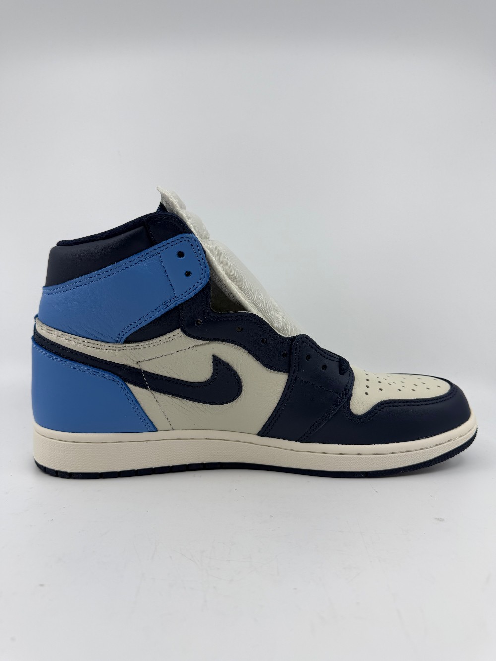 AJ 1 - OBSIDIAN