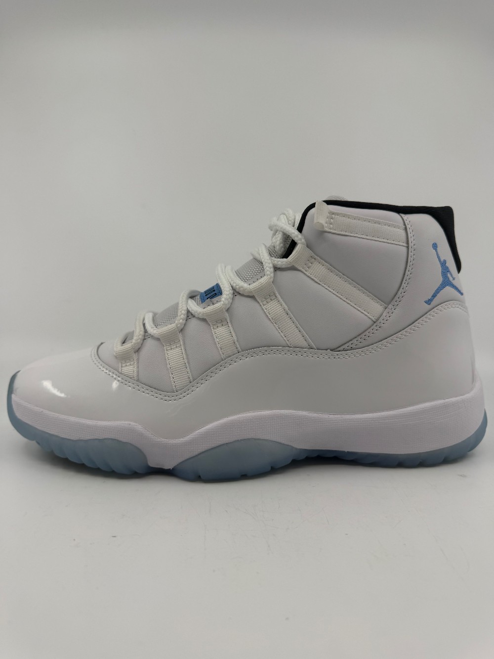 AJ 11 - LEGEND BLUE (2024)