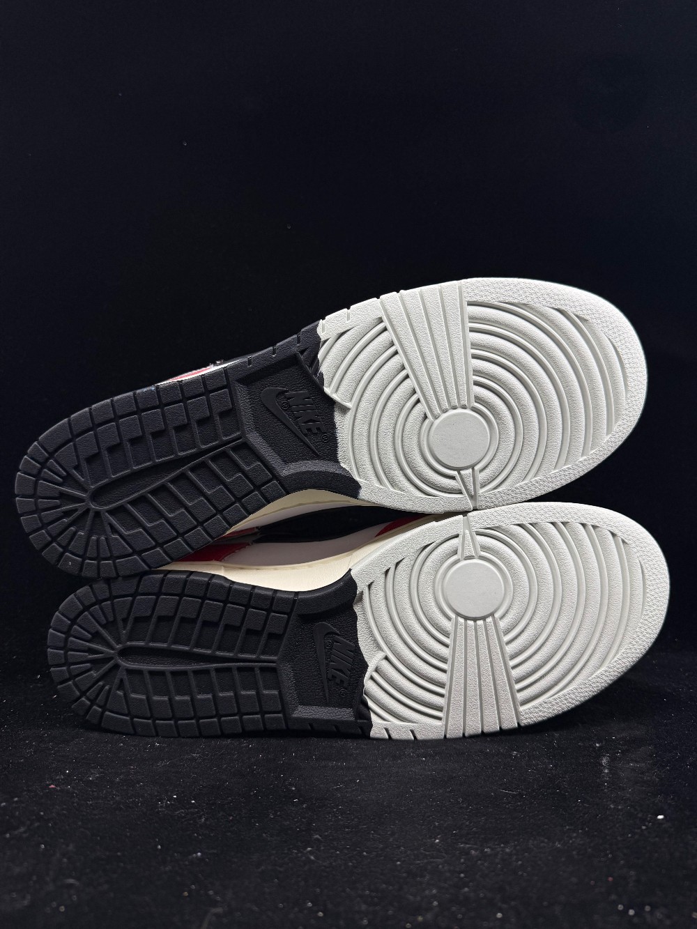 NIKE DUNK LOW - CHICAGO SPLIT