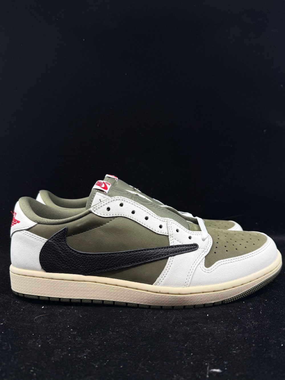 AJ 1 LOW X TRAVIS SCOTT - MEDIUM OLIVE