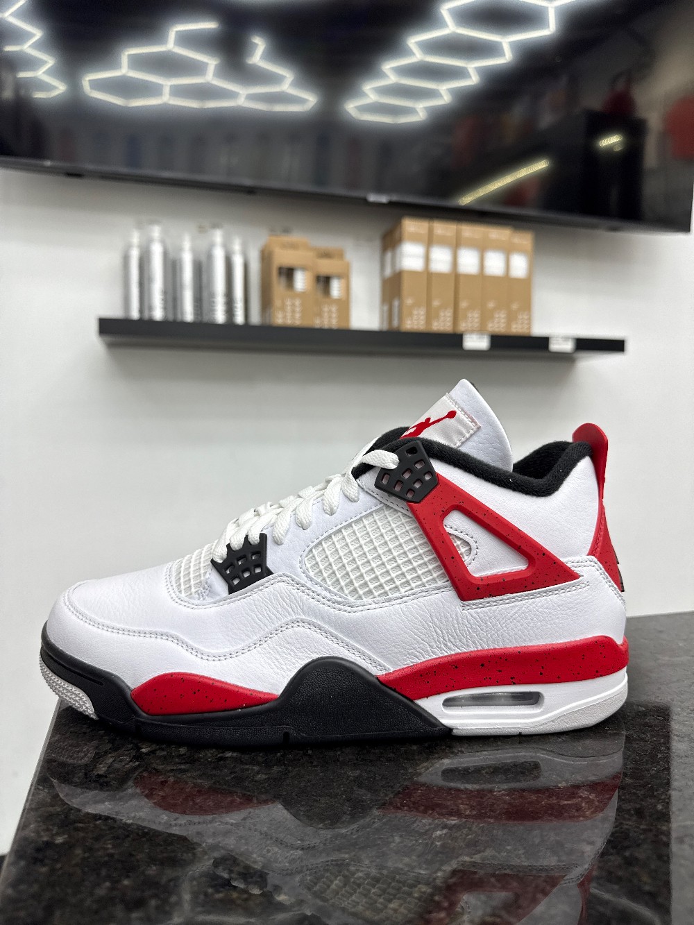AJ 4 - RED CEMENT