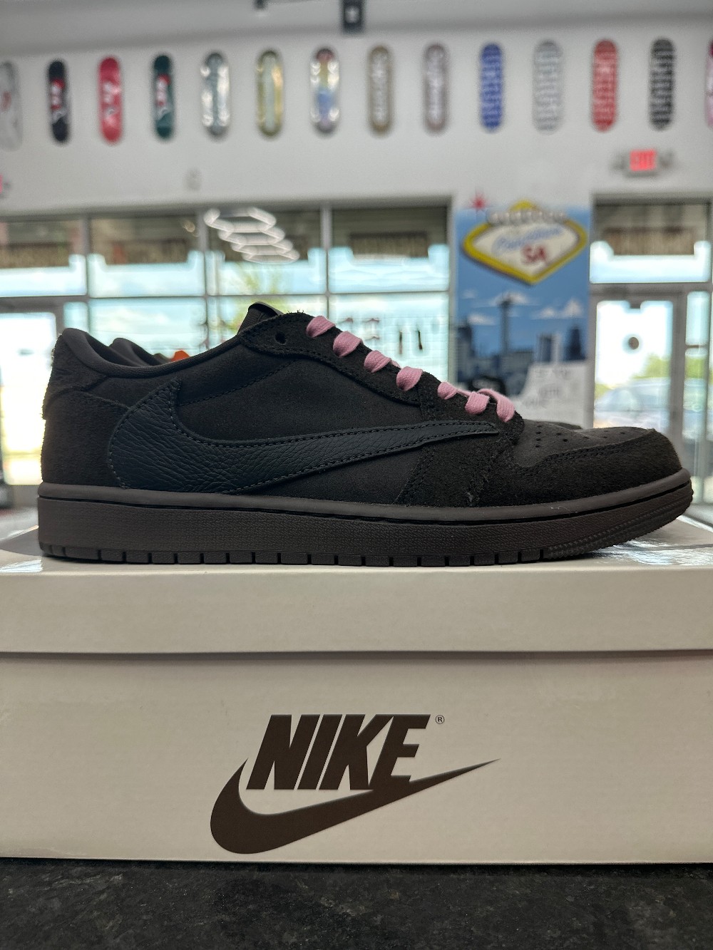 COUNTDOWN SA | AJ 1 LOW X TRAVIS SCOTT | 0GN0AG