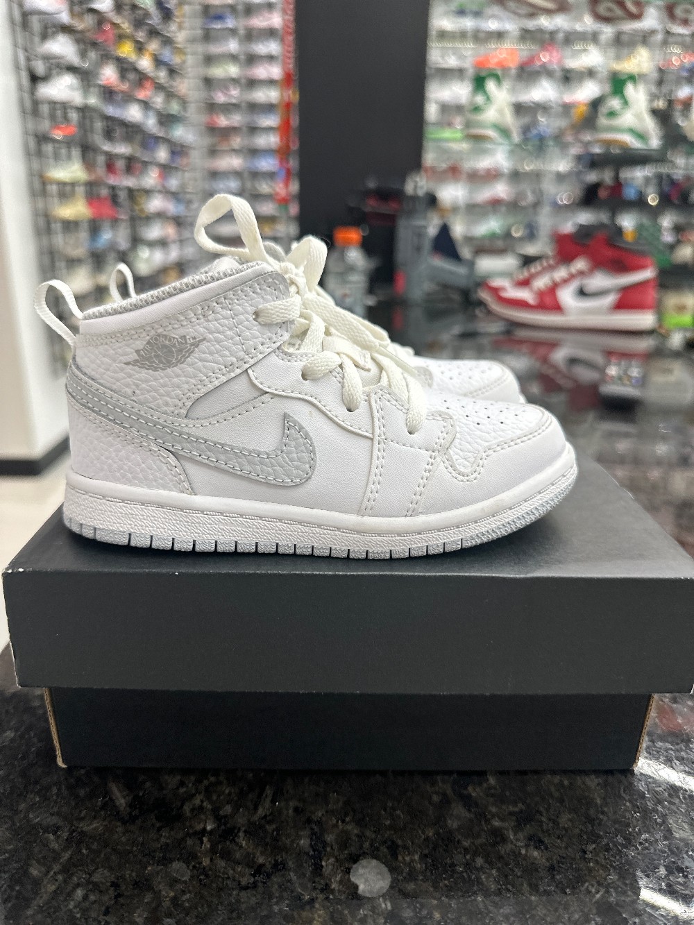 *USED* AJ 1 MID (TD) - WHITE WOLF