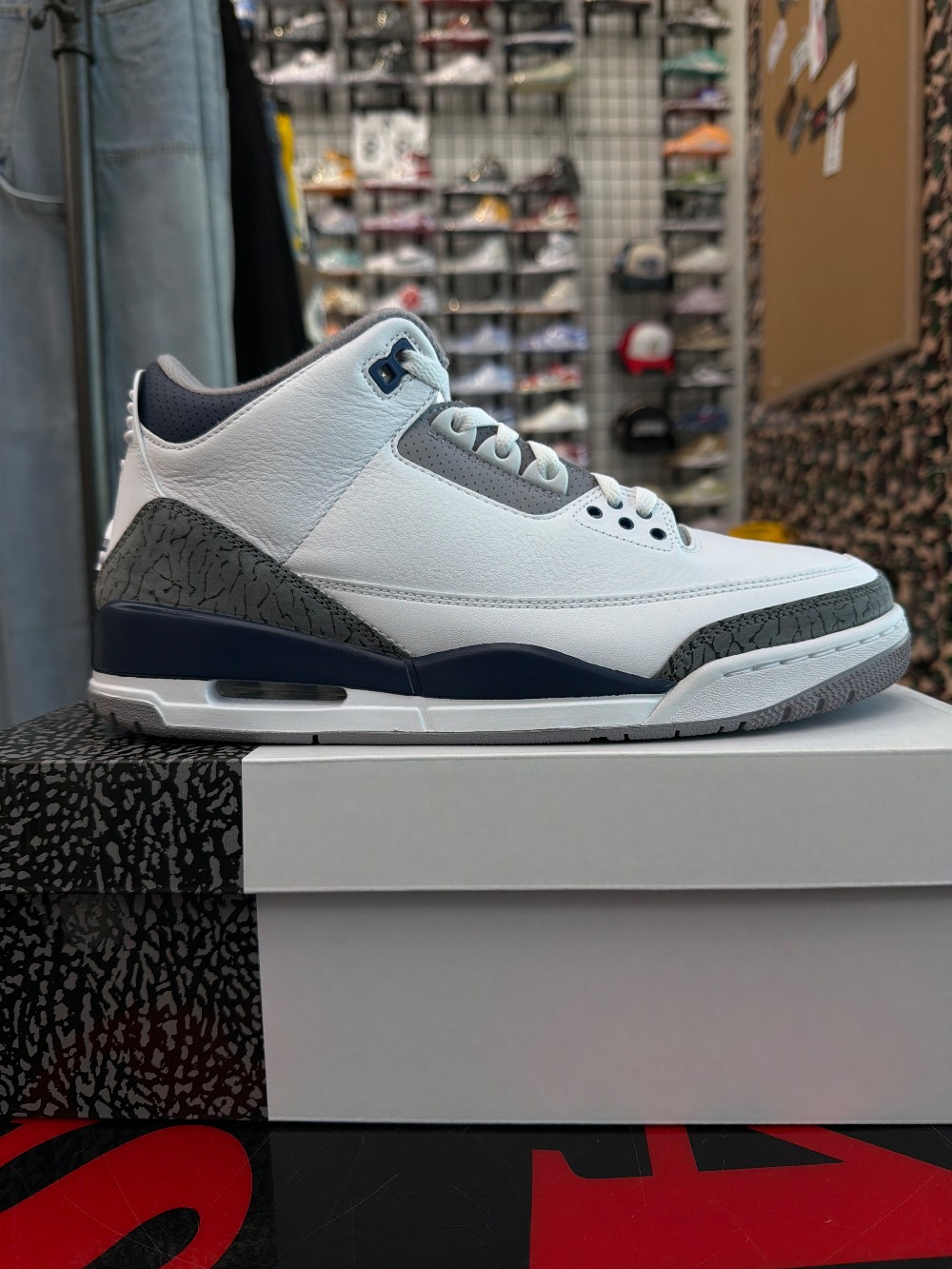 *USED* AJ 3 - MIDNIGHT NAVY