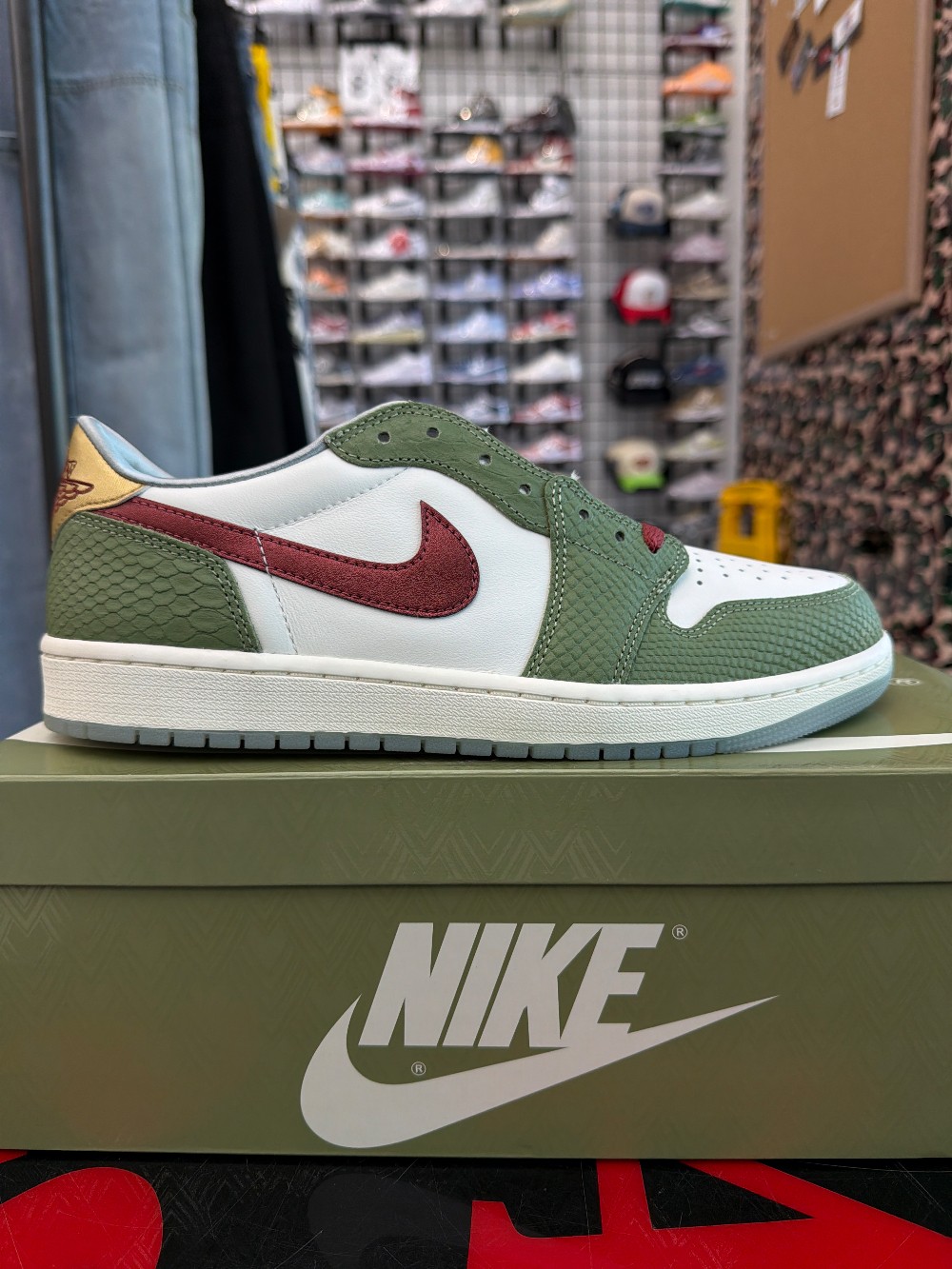 AJ 1 LOW OG - YEAR OF THE DRAGON (2024)