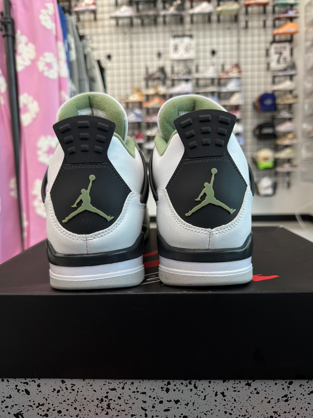 *USED* AJ 4 (W) - SEAFOAM