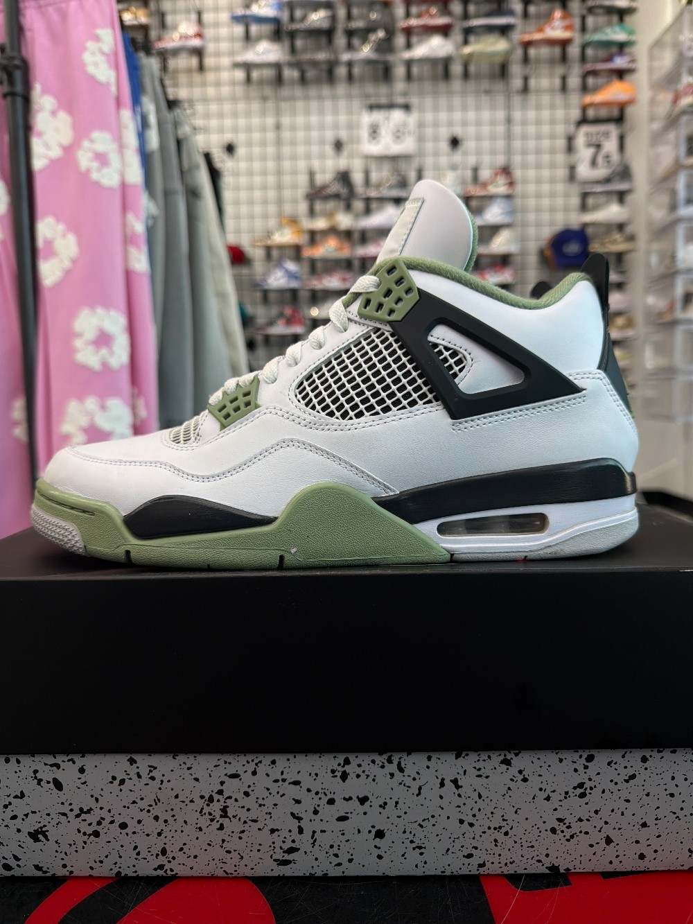 *USED* AJ 4 (W) - SEAFOAM