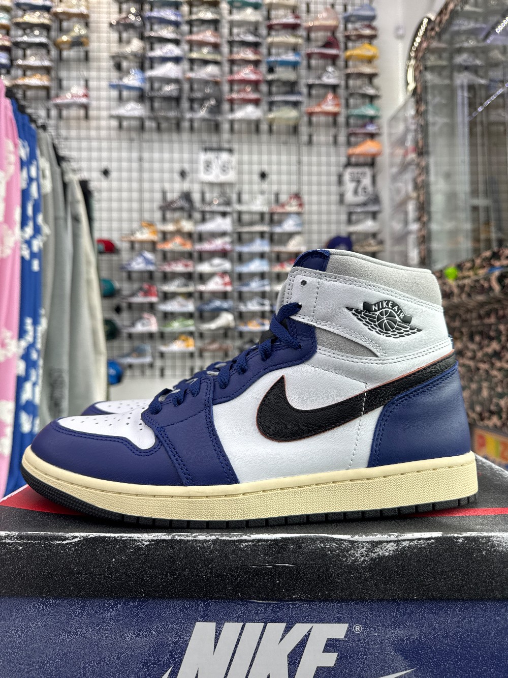 *USED* AJ 1 - RARE AIR