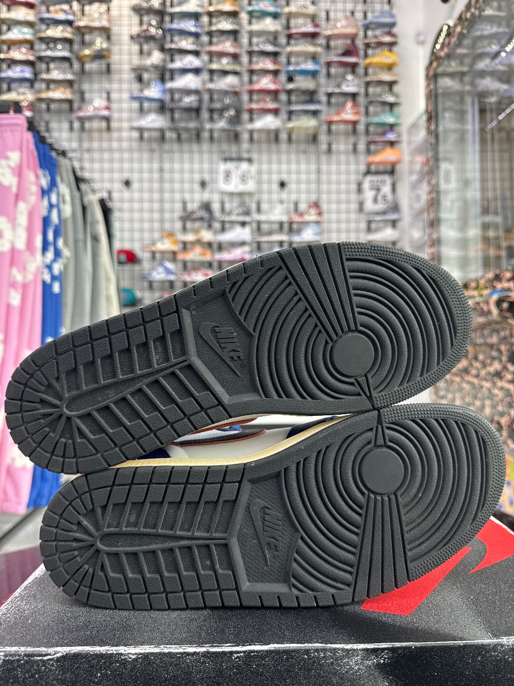 *USED* AJ 1 - RARE AIR