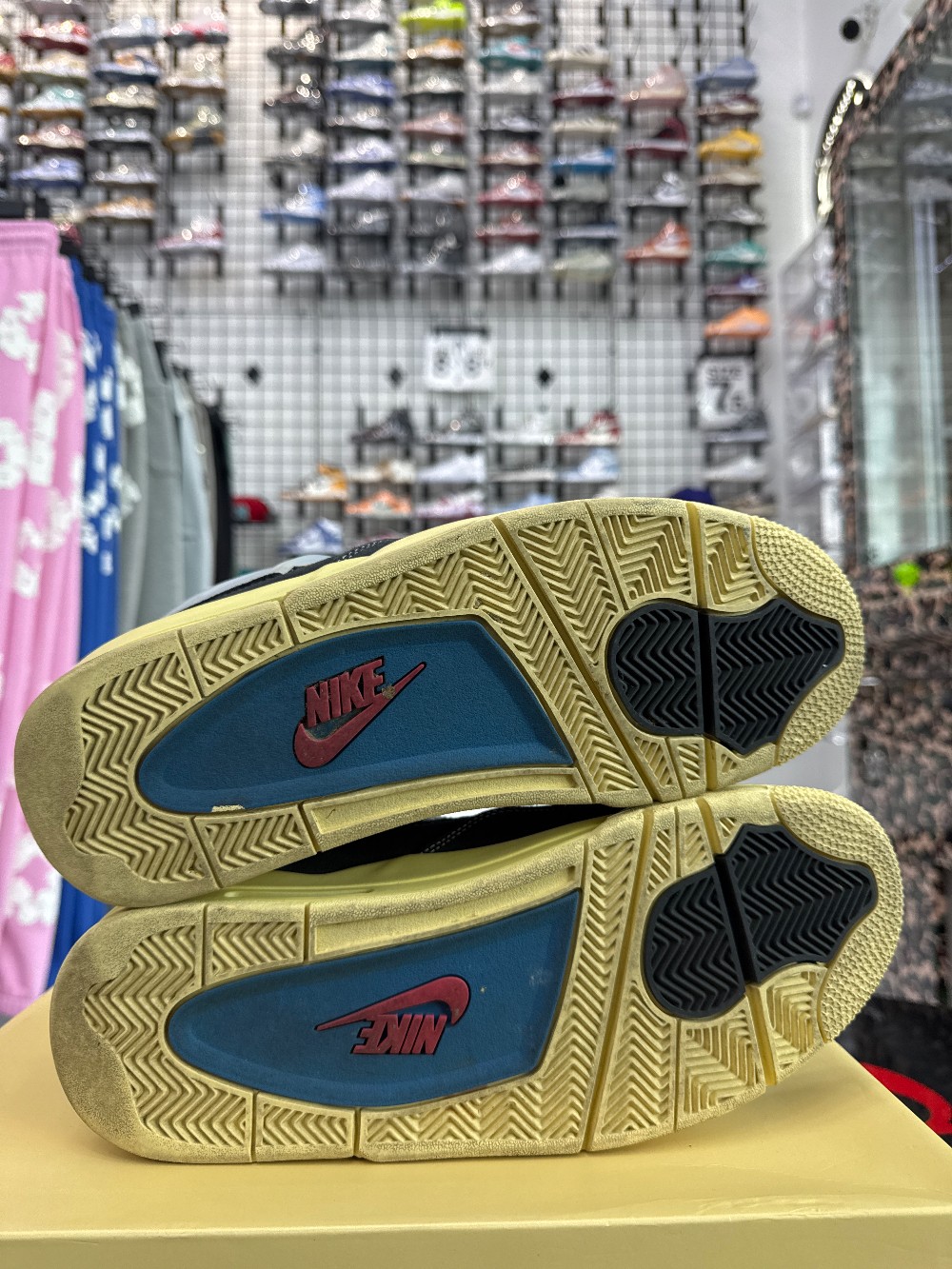 *USED* AJ 4 X UNION - NOIR