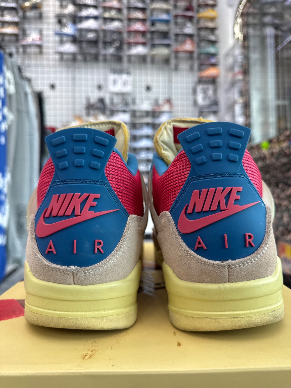 *USED* AJ 4 X UNION - GUAVA ICE