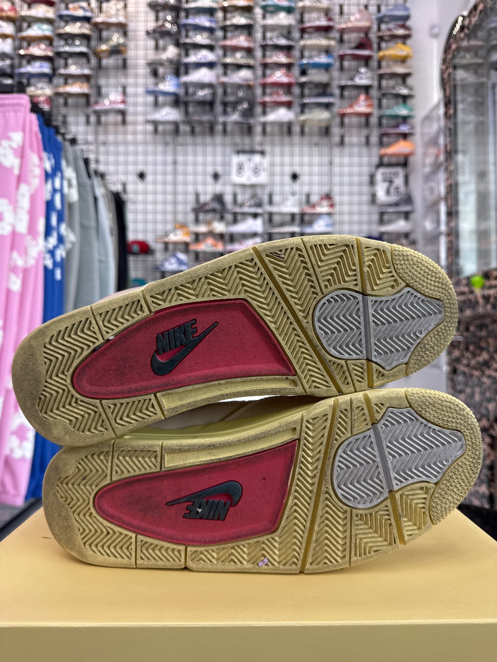 *USED* AJ 4 X UNION - GUAVA ICE