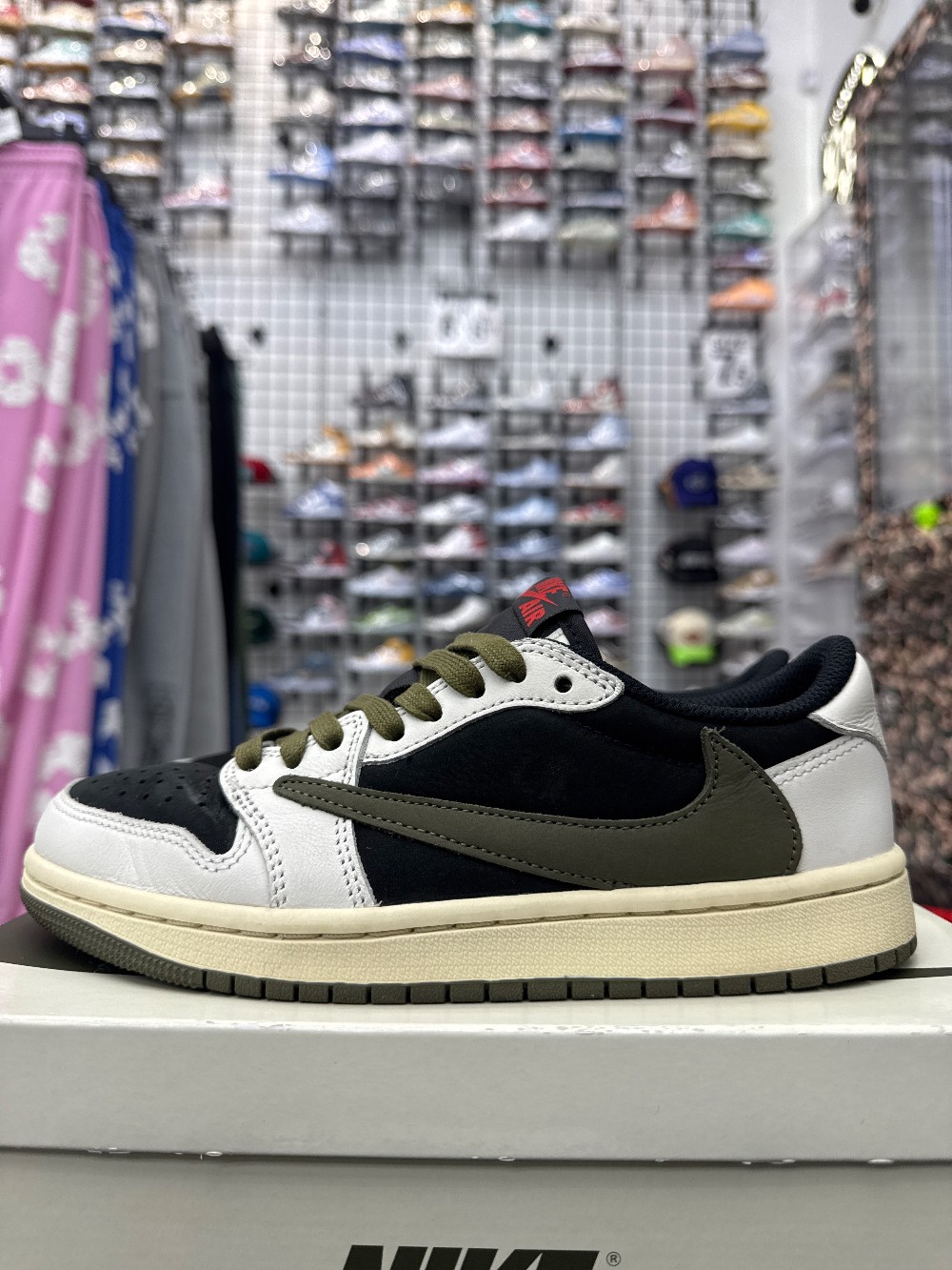*USED* AJ 1 LOW X TRAVIS SCOTT (W) - OLIVE