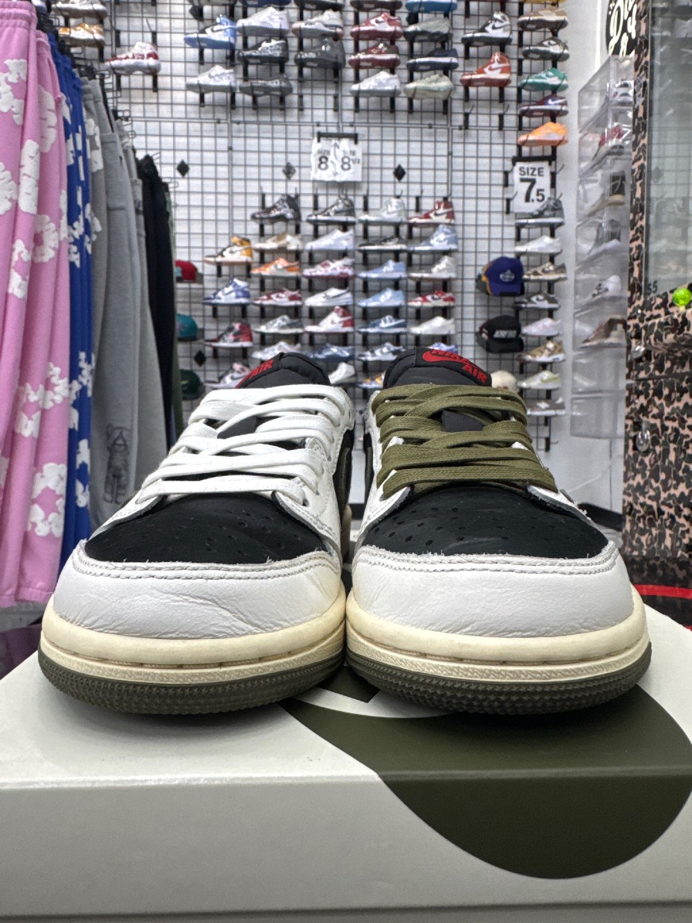*USED* AJ 1 LOW X TRAVIS SCOTT (W) - OLIVE