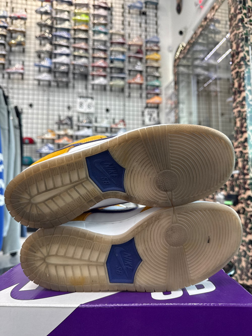 *USED* NIKE SB DUNK LOW - LASER ORANGE