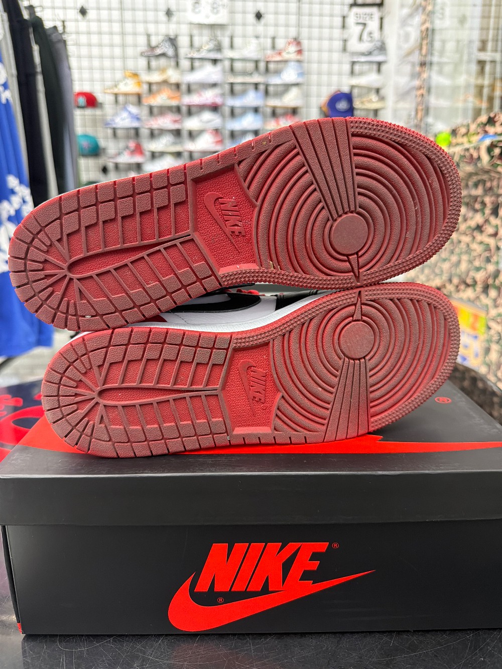 *USED* AJ 1 LOW OG (GS) - BLACK TOE