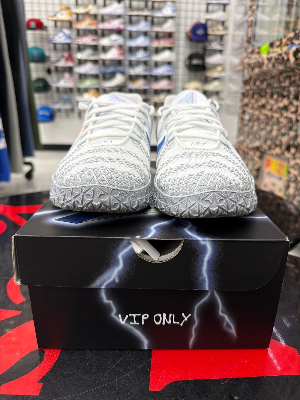 *USED* NIKE JA 3 (GS) - LIGHT SHOW