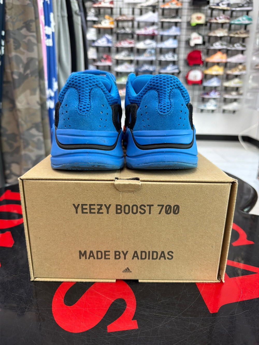 *USED* YEEZY 700 BOOST - HI-RES BLUE