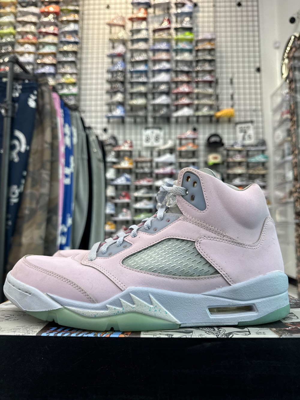*USED* AJ 5 - EASTER (2022)
