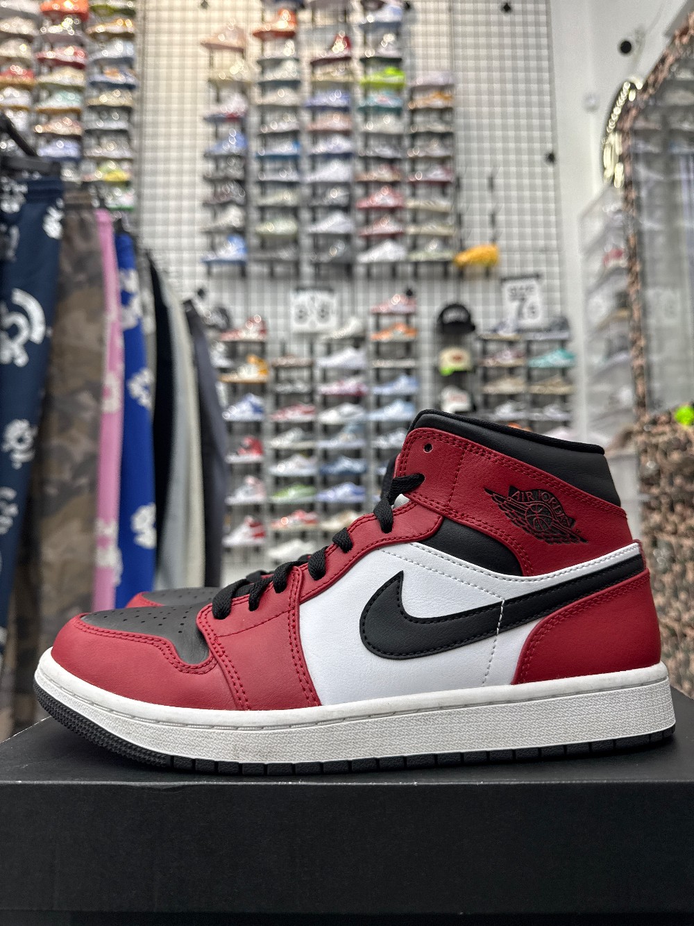 *USED* AJ 1 MID - CHICAGO TOE