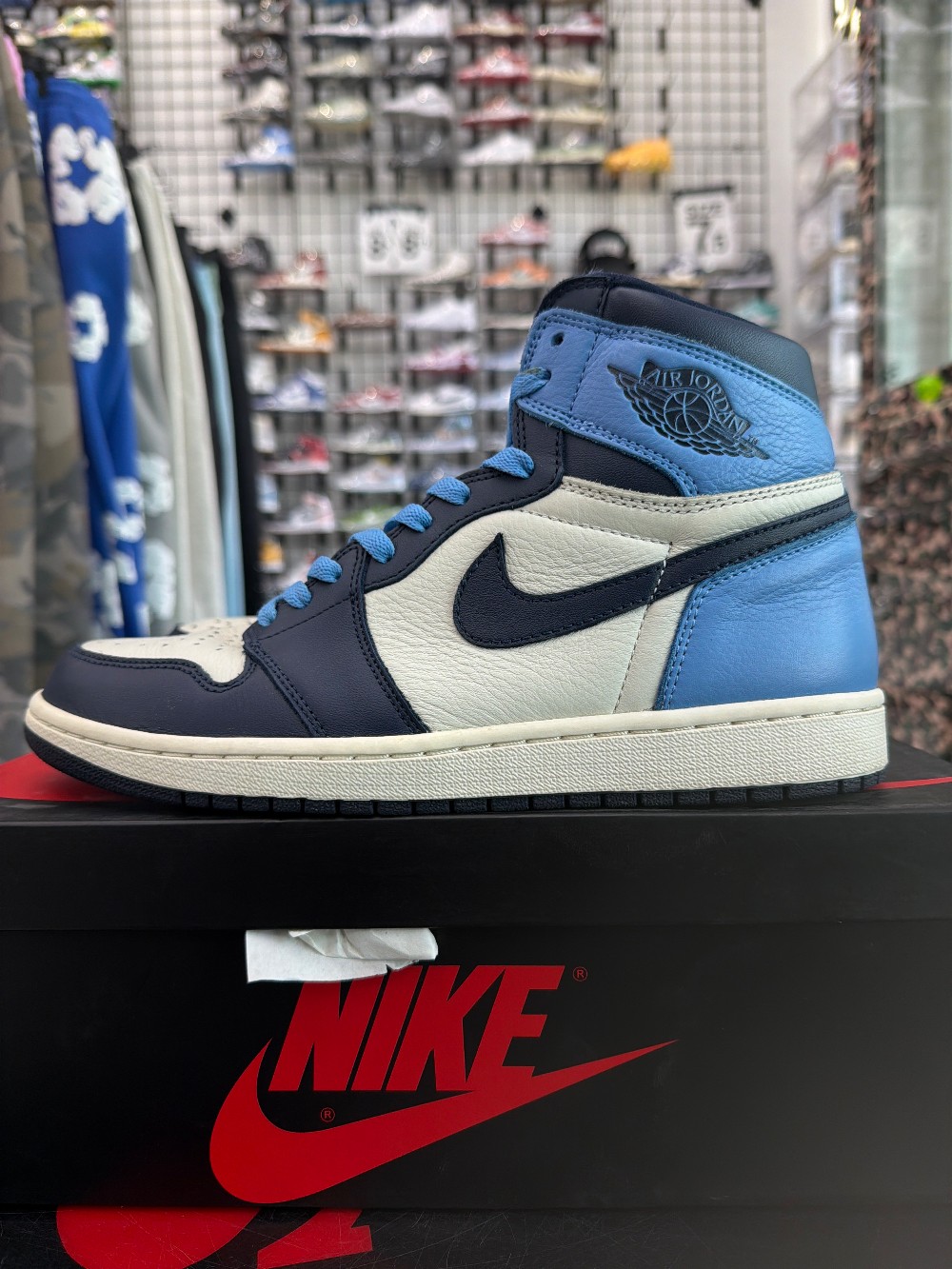*USED* AJ 1 - OBSIDIAN