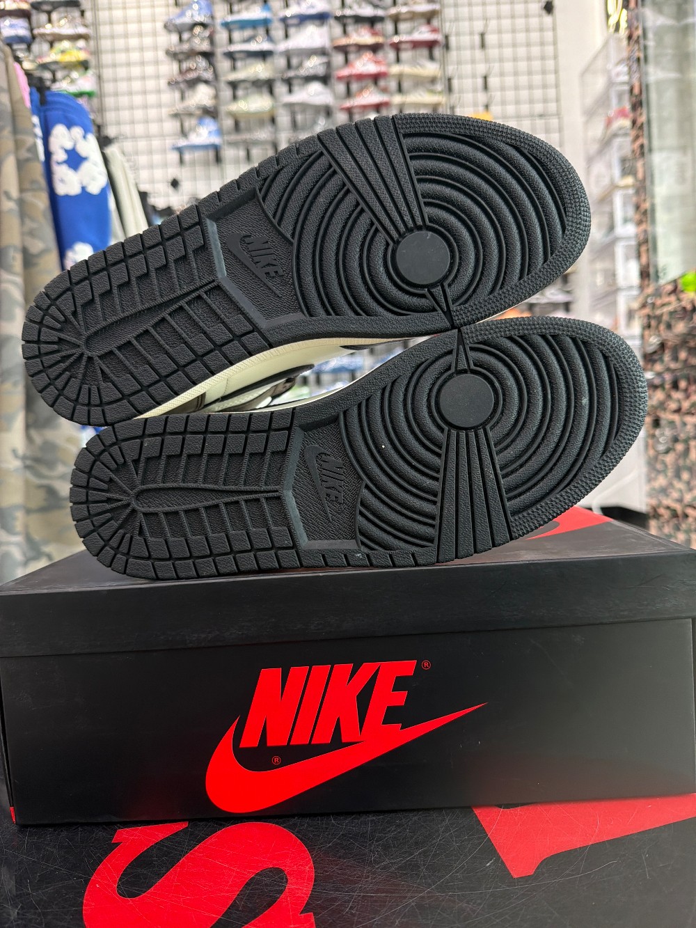 *USED* AJ 1 - DARK MOCHA