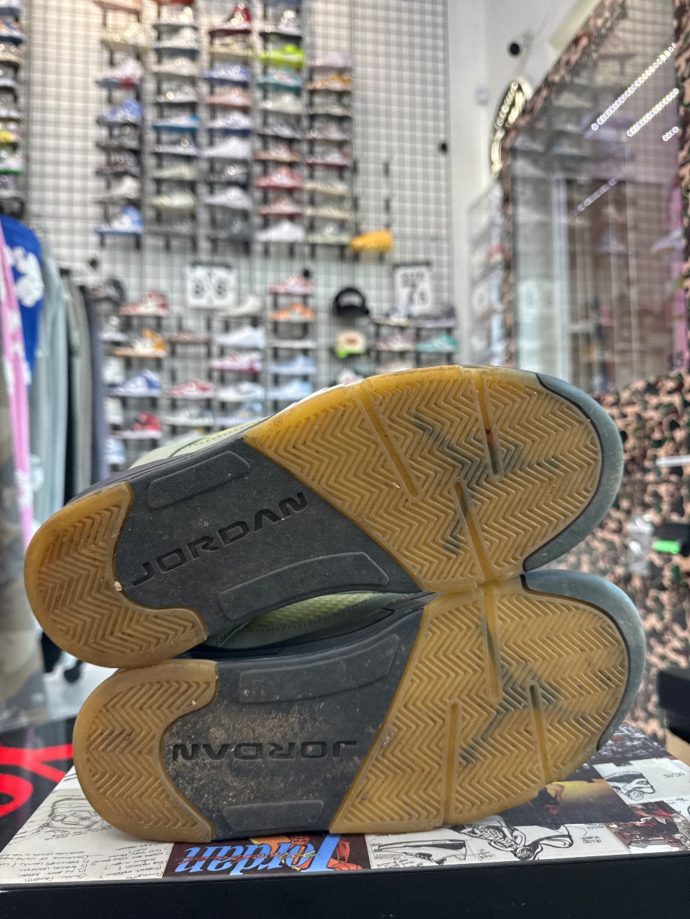 *USED* AJ 5 - JADE HORIZON